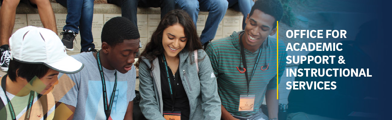 OASIS - students gather on campus, chatting / UC San Diego